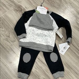 Nordstrom Baby Outfit - White and Black